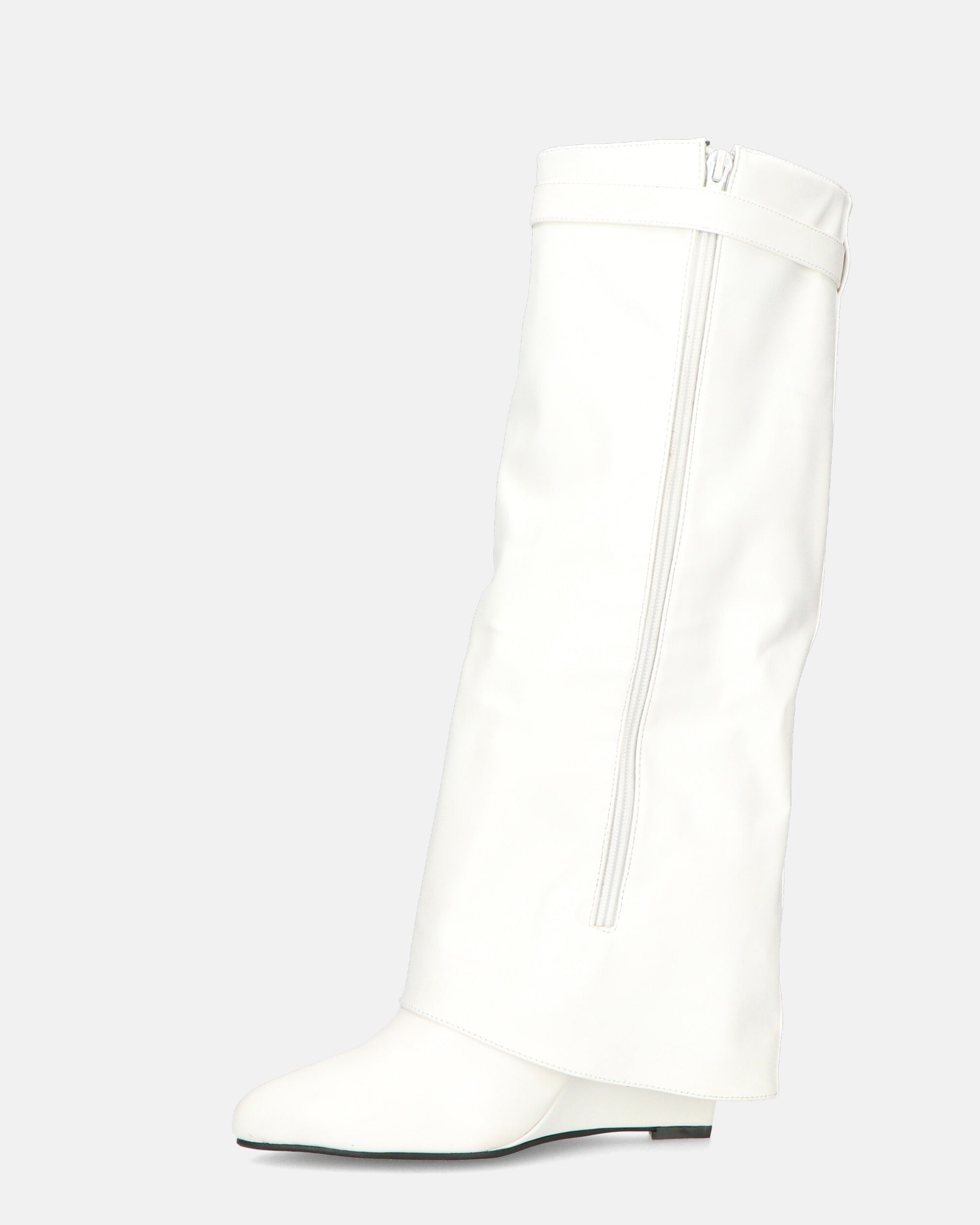 FLAVIA - high boot in white PU with lapel