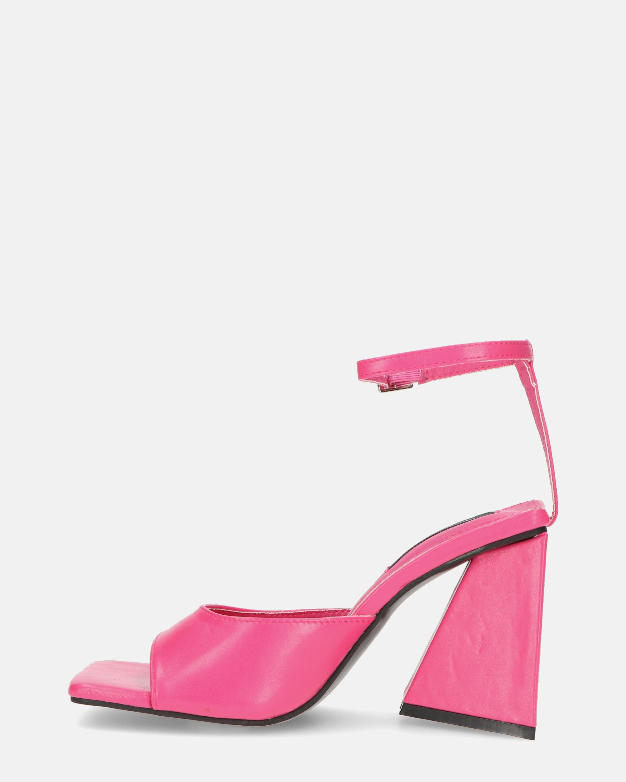 KUBRA - sandals with strap in pink PU