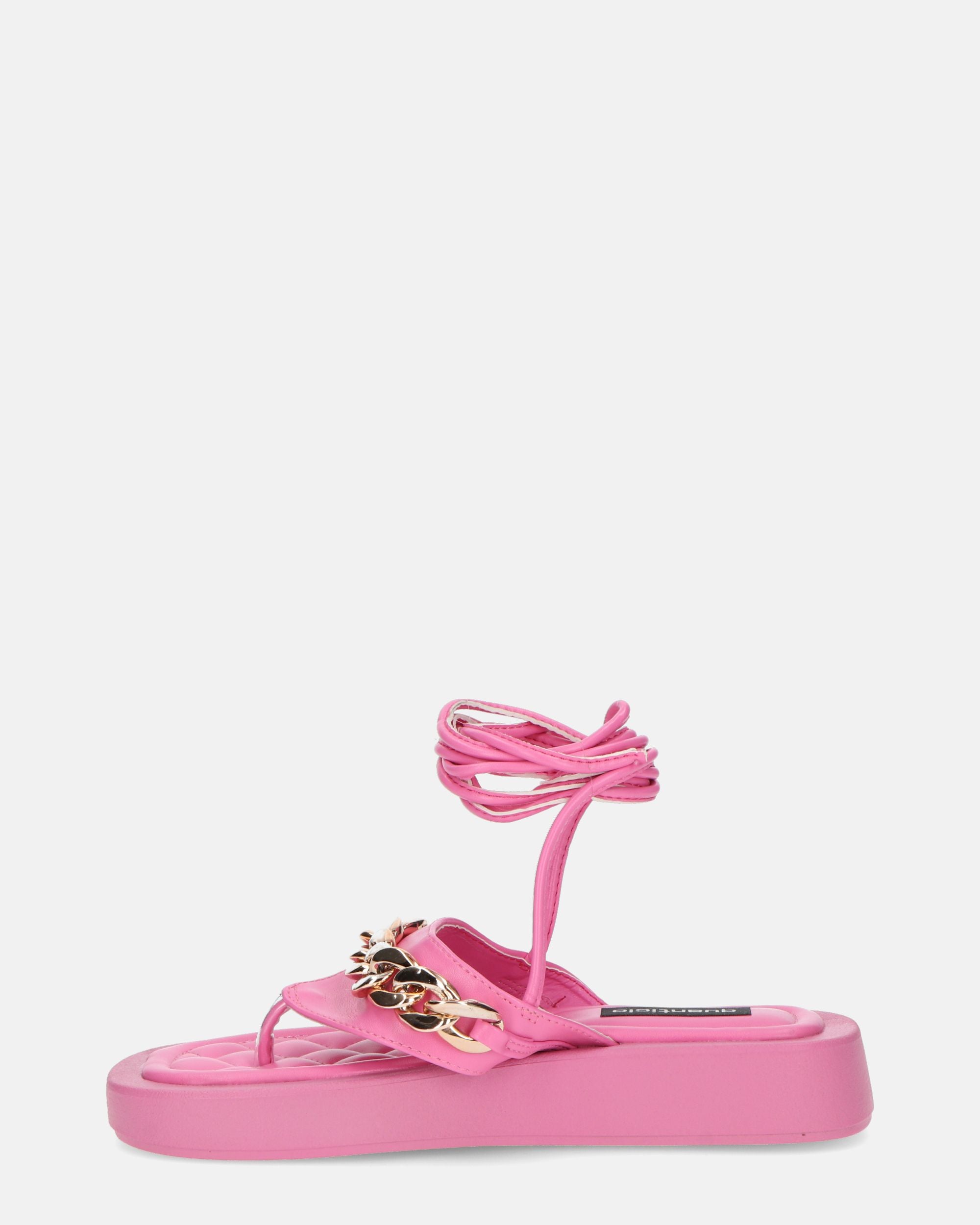 AURA - pink flat sandals with golden chain and laces