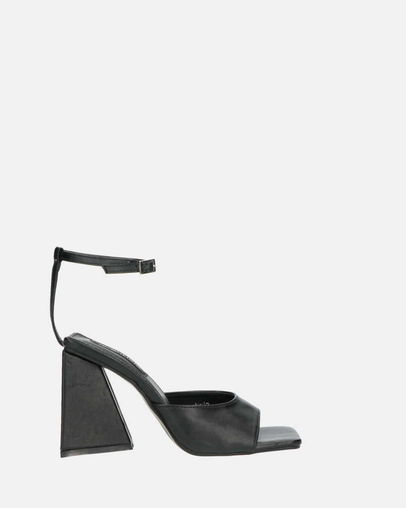 KUBRA - sandals with strap in black PU